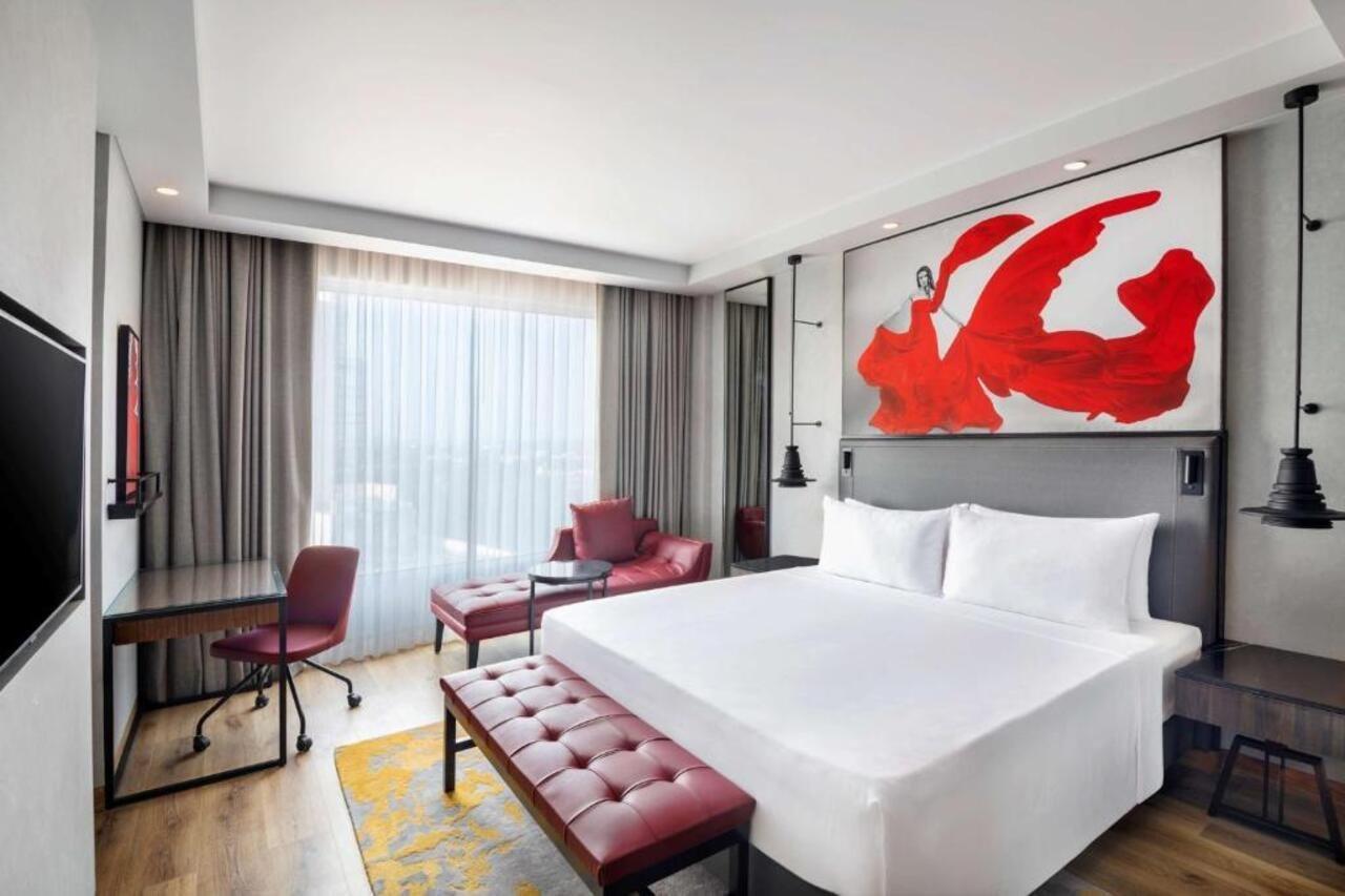 Radisson Red Chandigarh Mohali Dış mekan fotoğraf